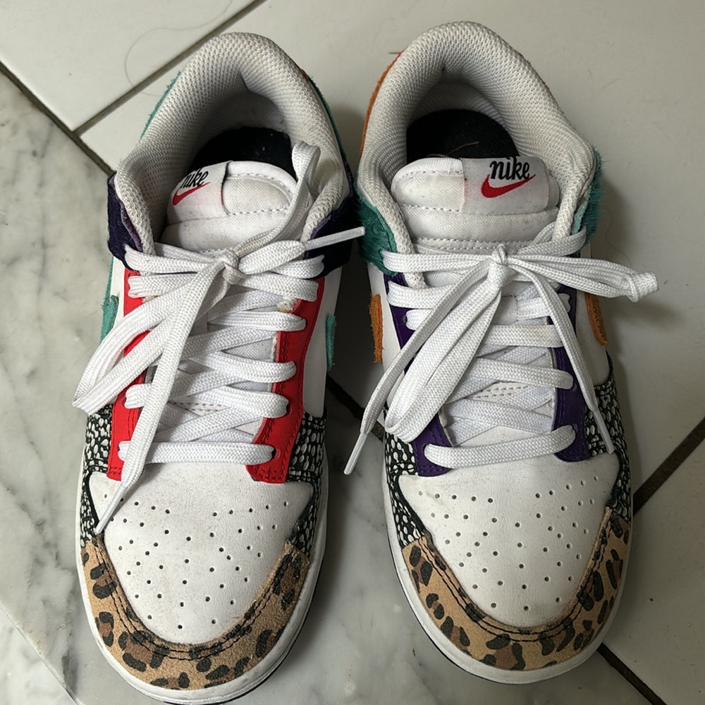 Nike Dunks - Picture 2 of 4